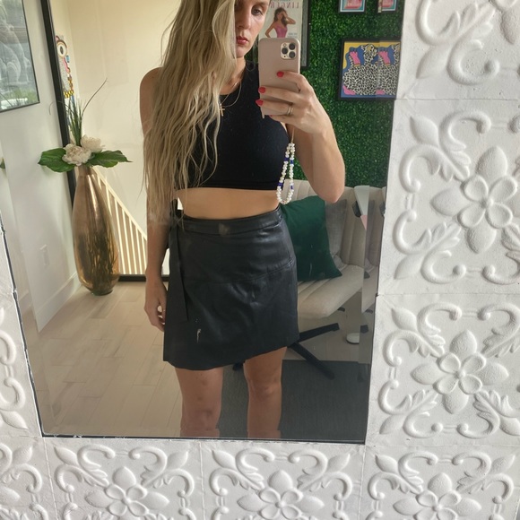 Aritzia Wilfred Free Wallet mini Skirt leather - Picture 2 of 3